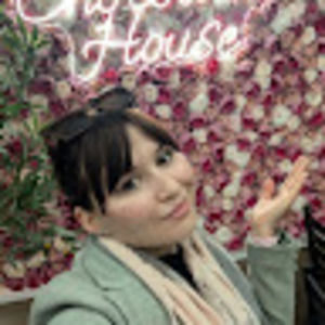 Meet your Posher, Fruzsina